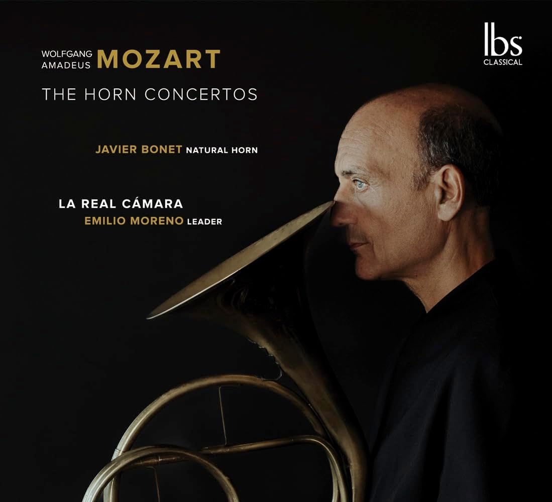 CD cover Mozart horn concertos Javier Bonet